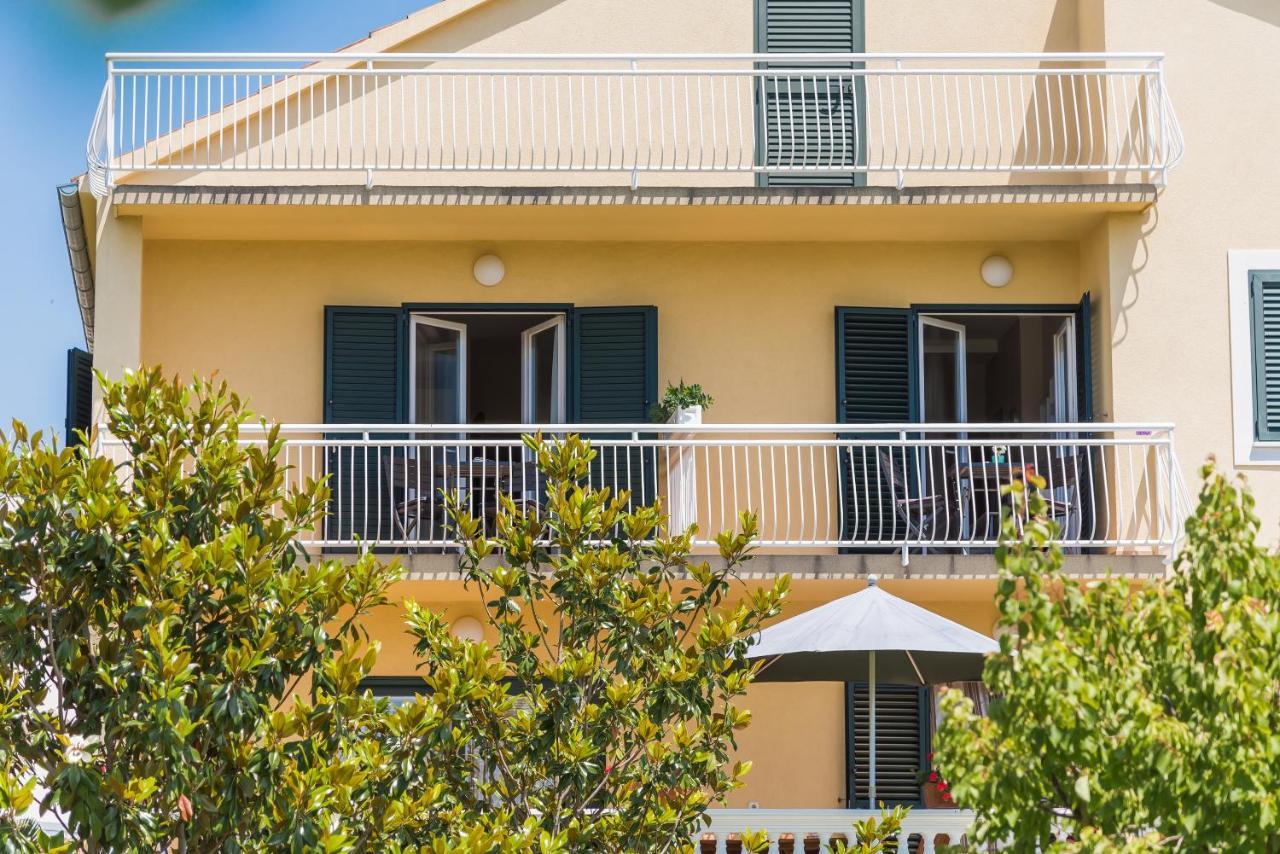 Villa Slavica 1 Vodice Kültér fotó